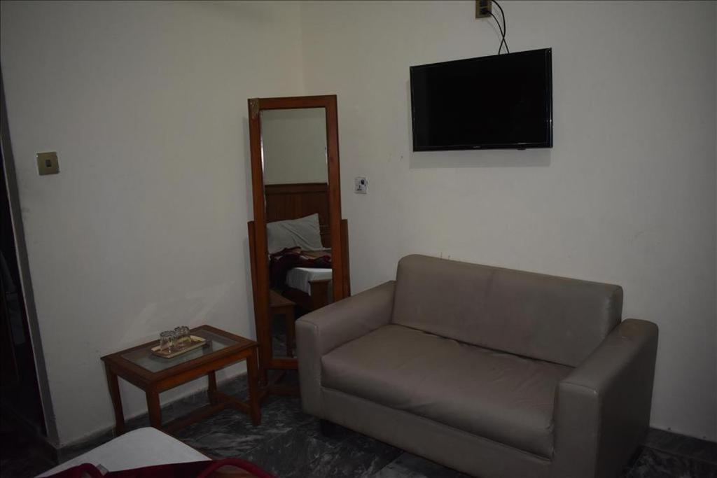 Hotel Al Hamrah Islamabad Exterior photo